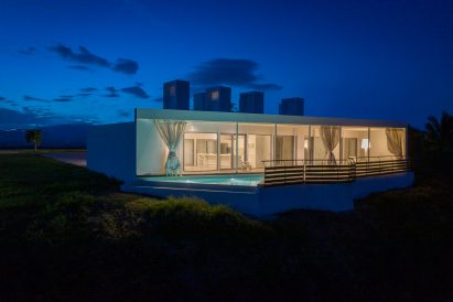 Pool of Casa Flores by Fuster + Architects