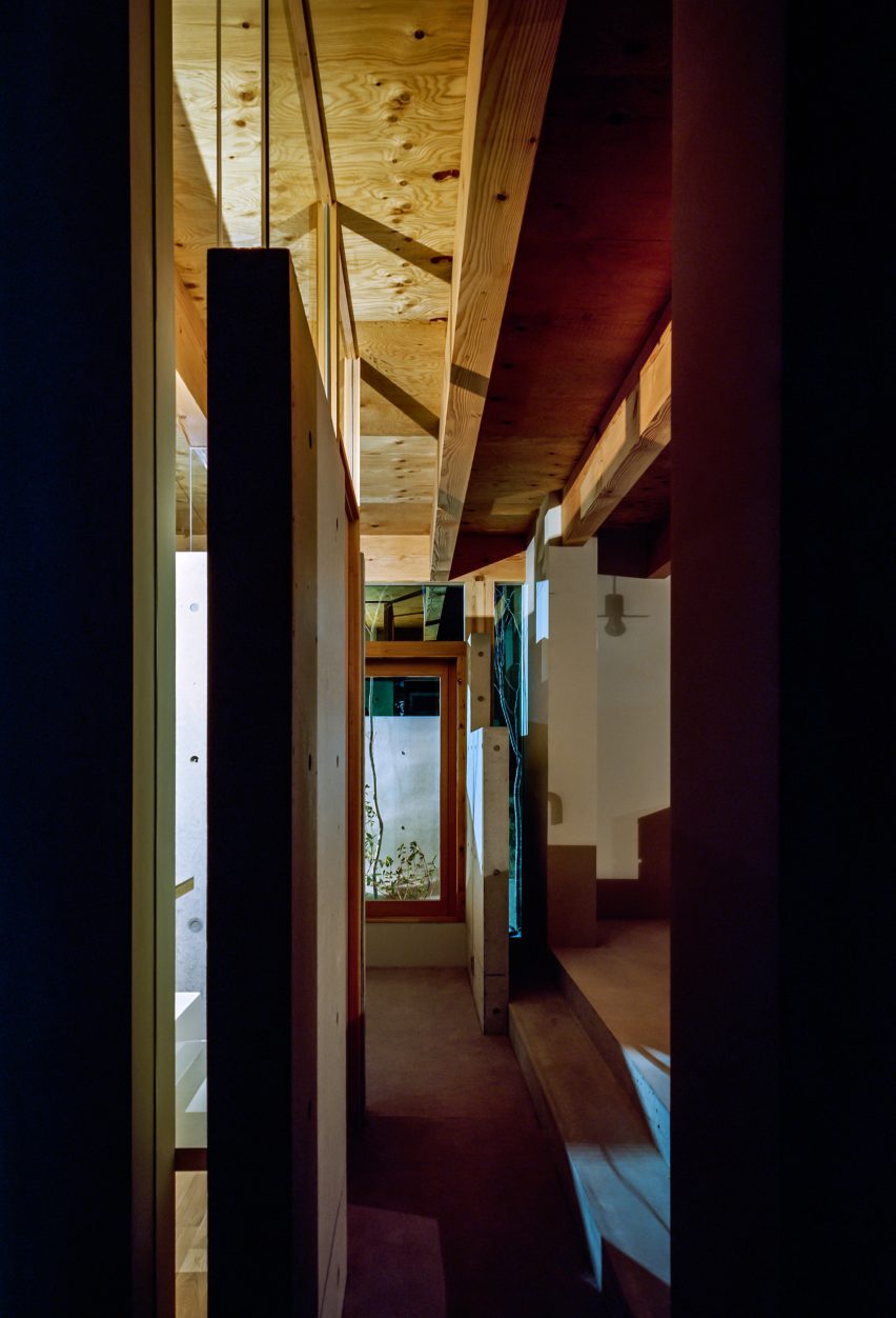 Inside House in Minoh-Shinmachi by FujiwaraMuro Architects