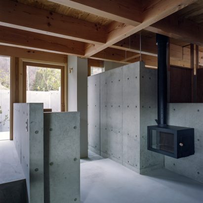 The concrete interiors of a Japanese house by FujiwaraMuro Architects