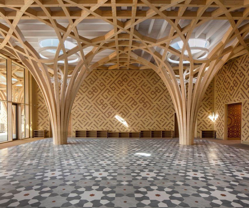 Geometric patterns inside Cambridge Central Mosque by Marks Barfield Architects