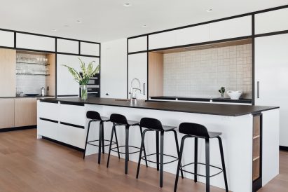 Kitchen and island in Meadows Haus Utah Klima Architecture