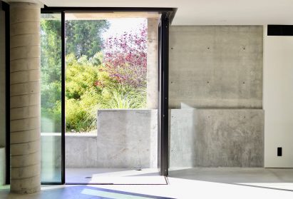 Sliding doors of underground concrete home office