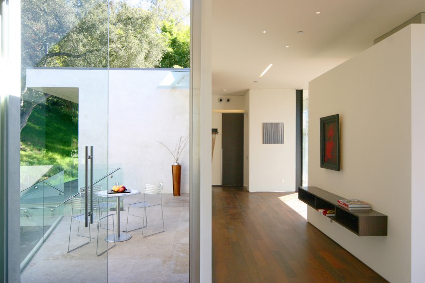 Gerhard Heusch Oak Pass Residence Beverly Hills glass doors