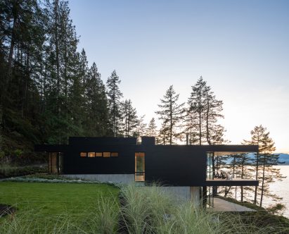 Office of McFarlane Biggar Architects + Designers Bowen Island House British Columbia