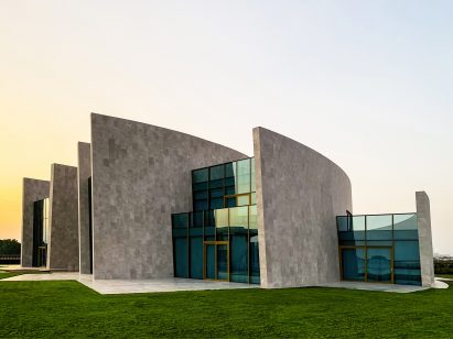 Villa on an artificial island in Abu Dhabi by Fabio Novembre