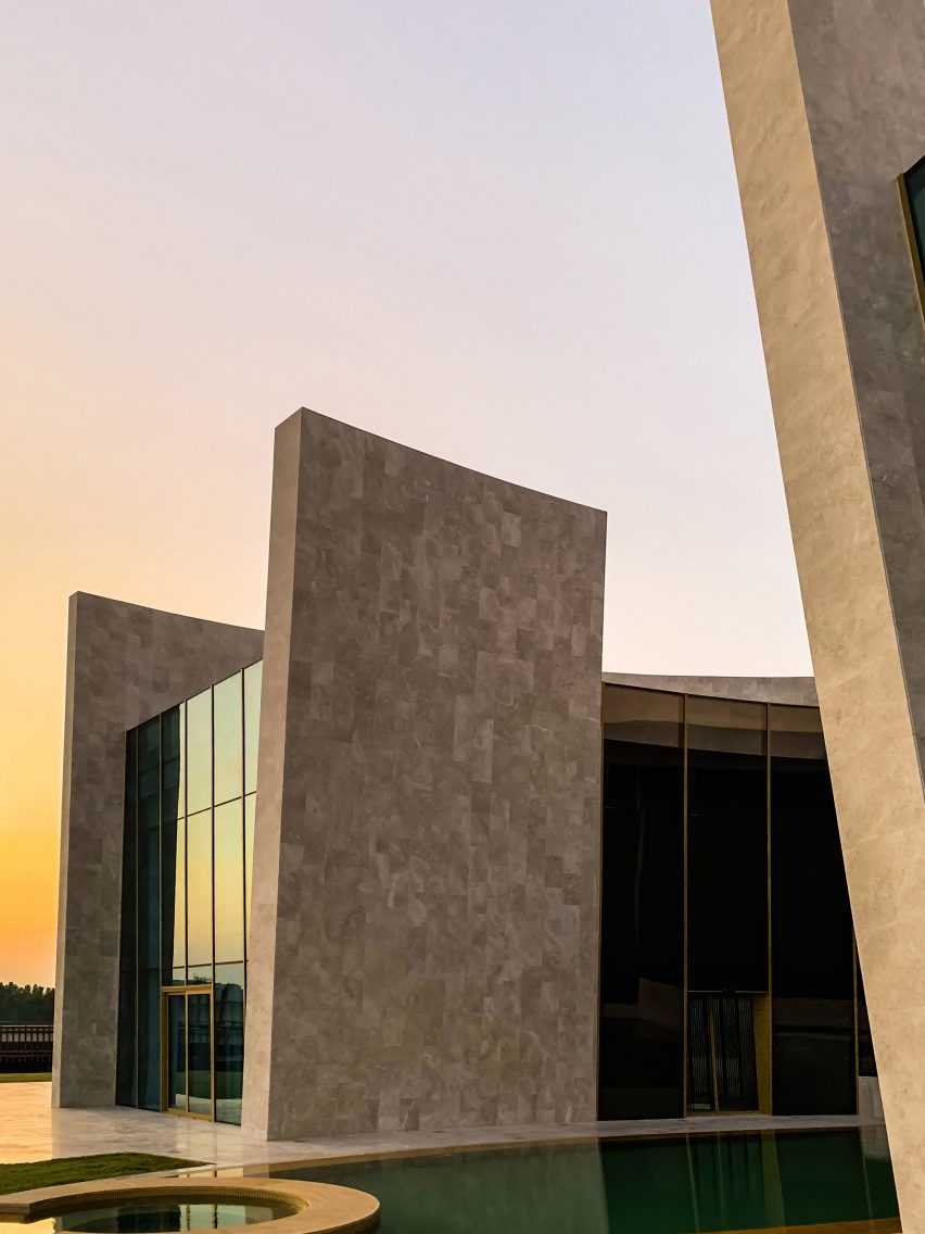 Villa on an artificial island in Abu Dhabi by Fabio Novembre