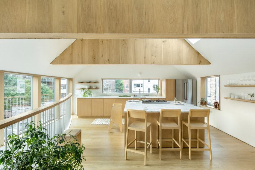 Kitchen in Ardmore House by Kwong Von Glinow