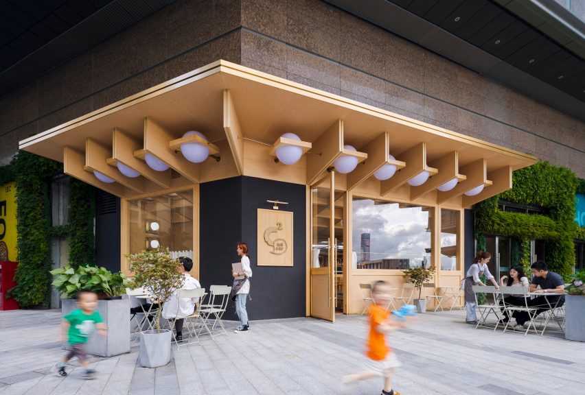 The exterior of C2 Cafe & Bar by Various Associates in Shenzhen, China