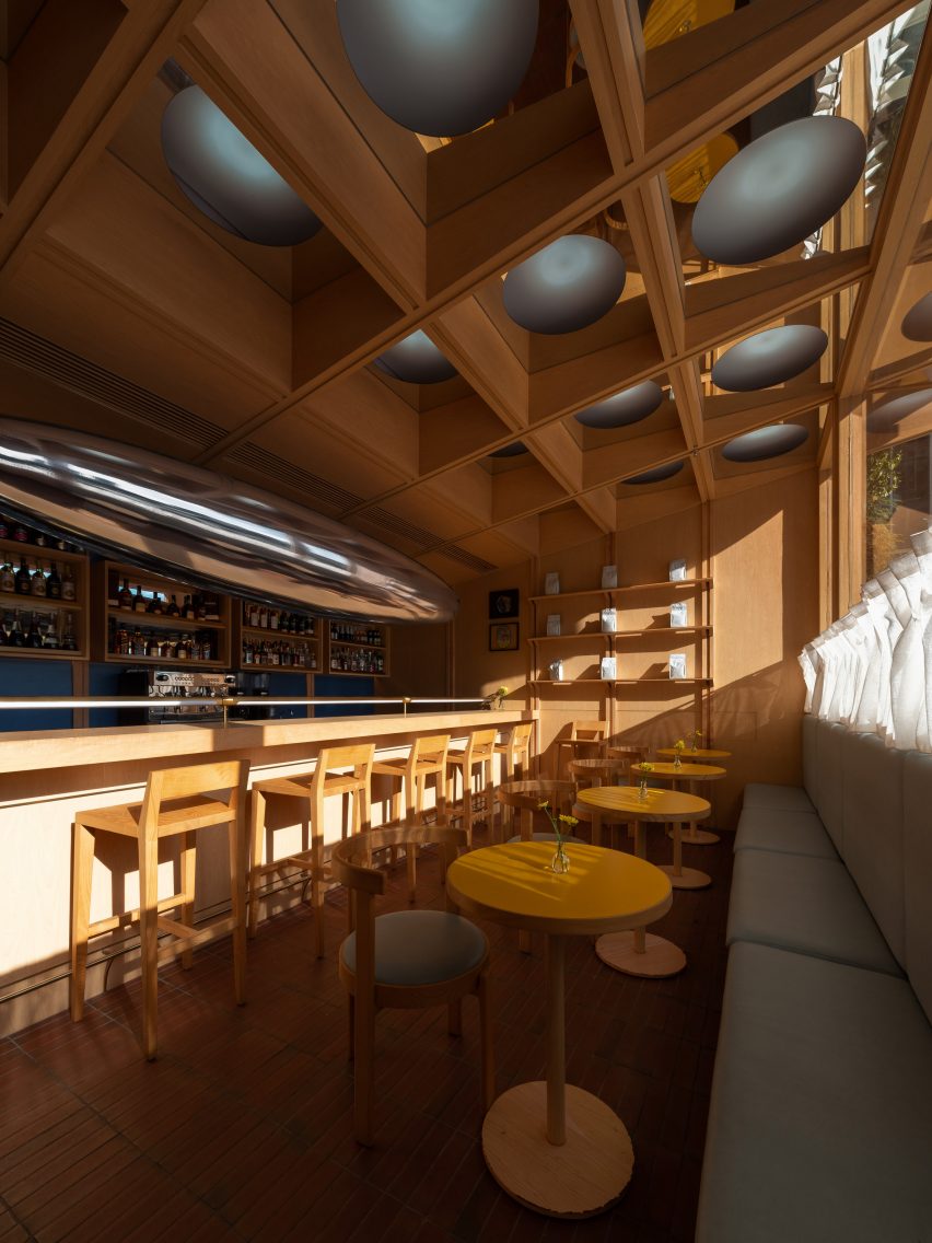 Inside C2 Cafe & Bar by Various Associates in Shenzhen, China