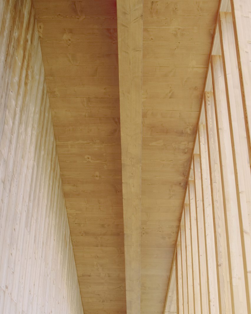 A terrace of the Climber's Refuge by LCA Architetti