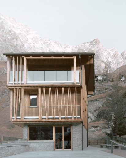A contemporary chalet in the Italian village of Valtournenche