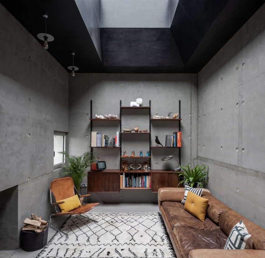 A living area in Concrete House by RAW Architecture Workshop in East Sussex