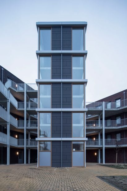 Equitone Tectiva cladding in Graphite