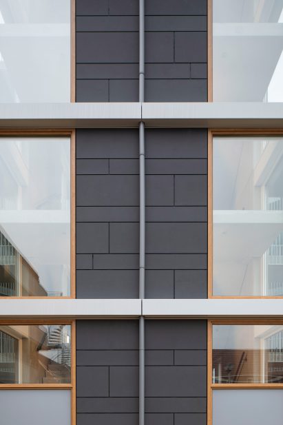 Equitone Tectiva cladding in Graphite