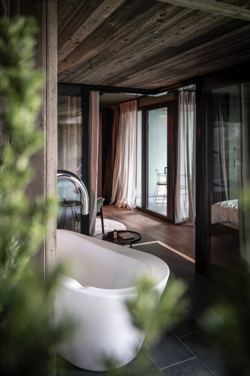 A bathroom inside the Floris hotel extension by NOA