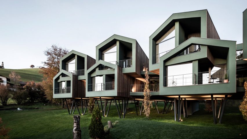 The exterior of the Floris hotel extension by NOA