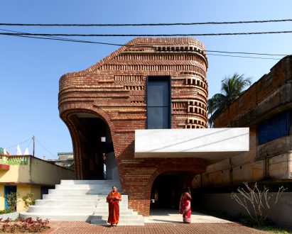 Community centre in Bansberia by Abin Design Studio