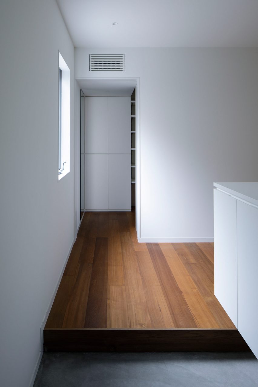 The interiors of House in Higashi-Gotanda by Case-Real