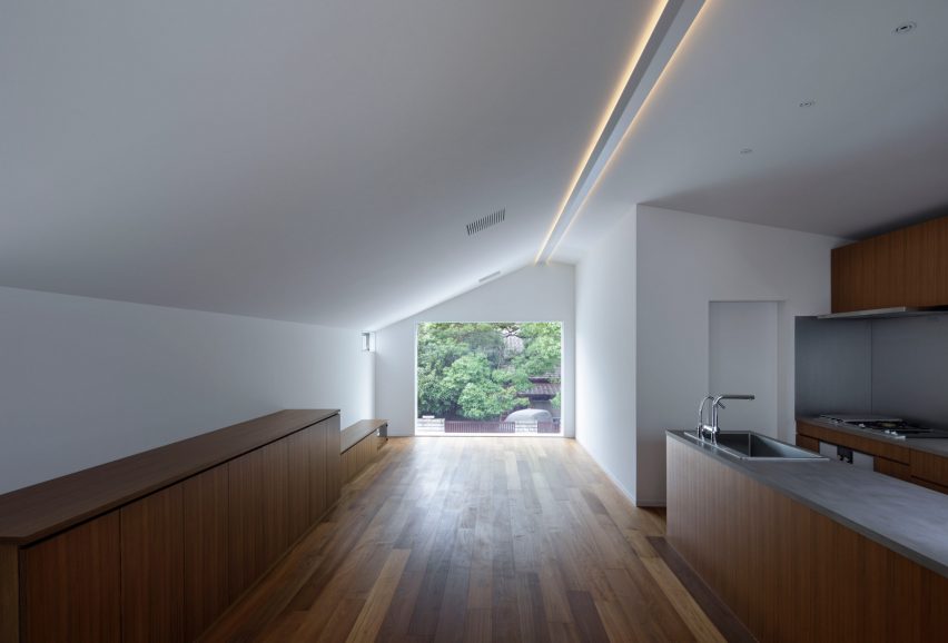The kitchen of House in Higashi-Gotanda by Case-Real