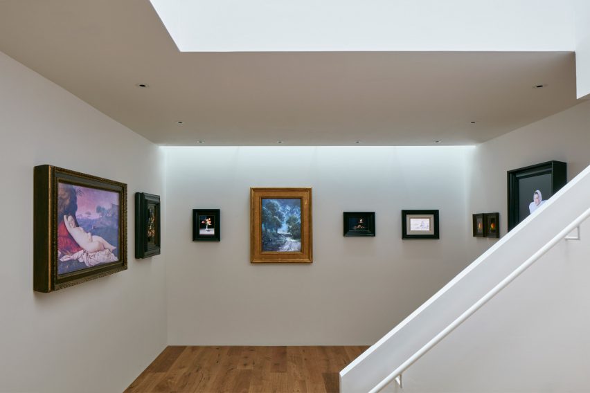 Paddington Pantheon art gallery in a London mews by Jonathan Tuckey Design