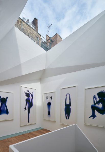 Paddington Pantheon art gallery in a London mews by Jonathan Tuckey Design