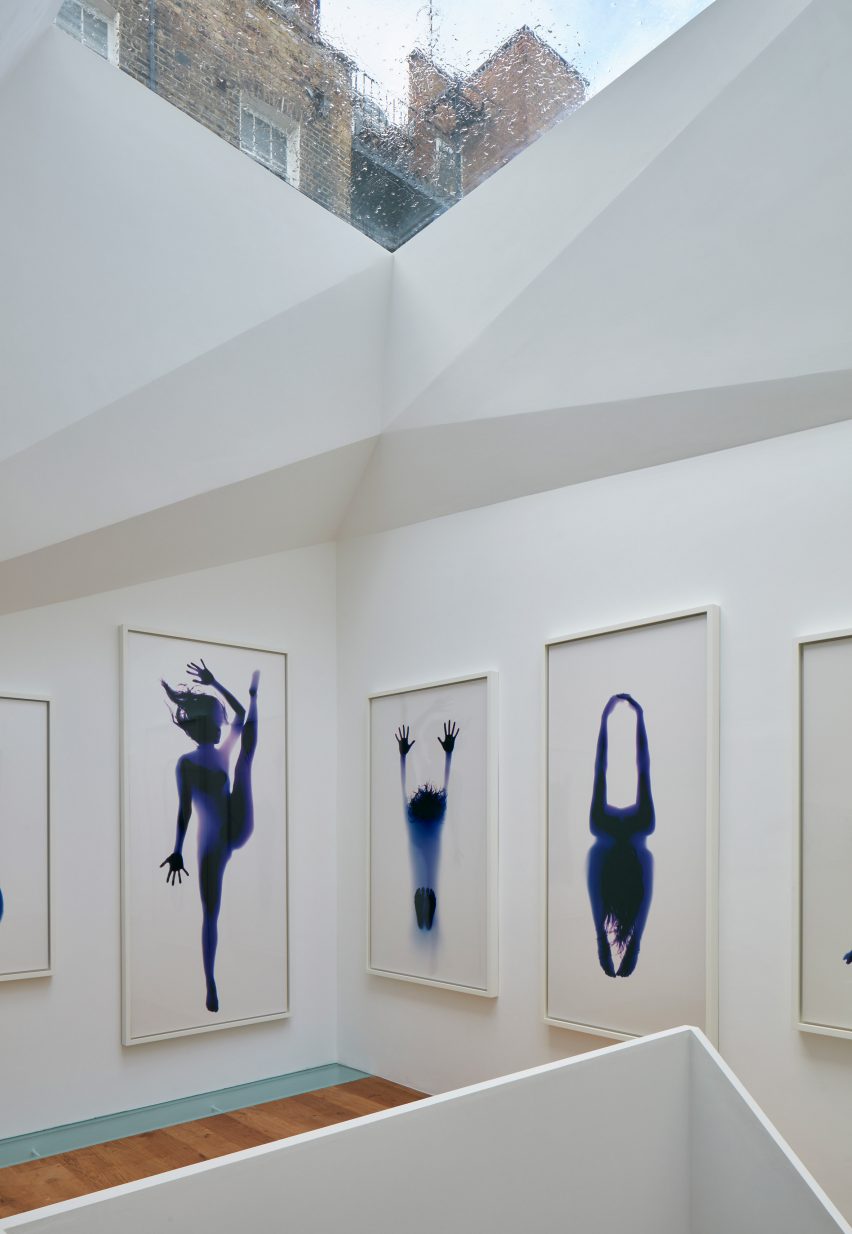 Paddington Pantheon art gallery in a London mews by Jonathan Tuckey Design