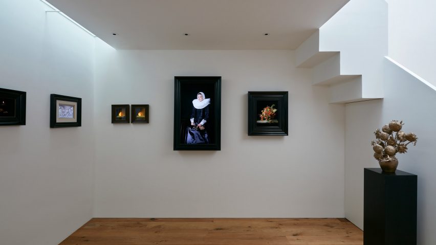 Paddington Pantheon art gallery in a London mews by Jonathan Tuckey Design