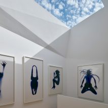 Paddington Pantheon art gallery in a London mews by Jonathan Tuckey Design