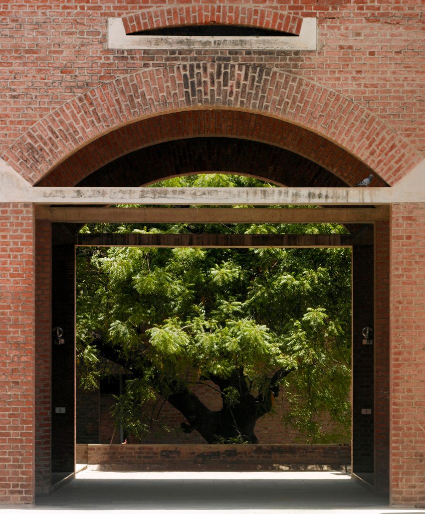  Indian Institute of Management Ahmedabad