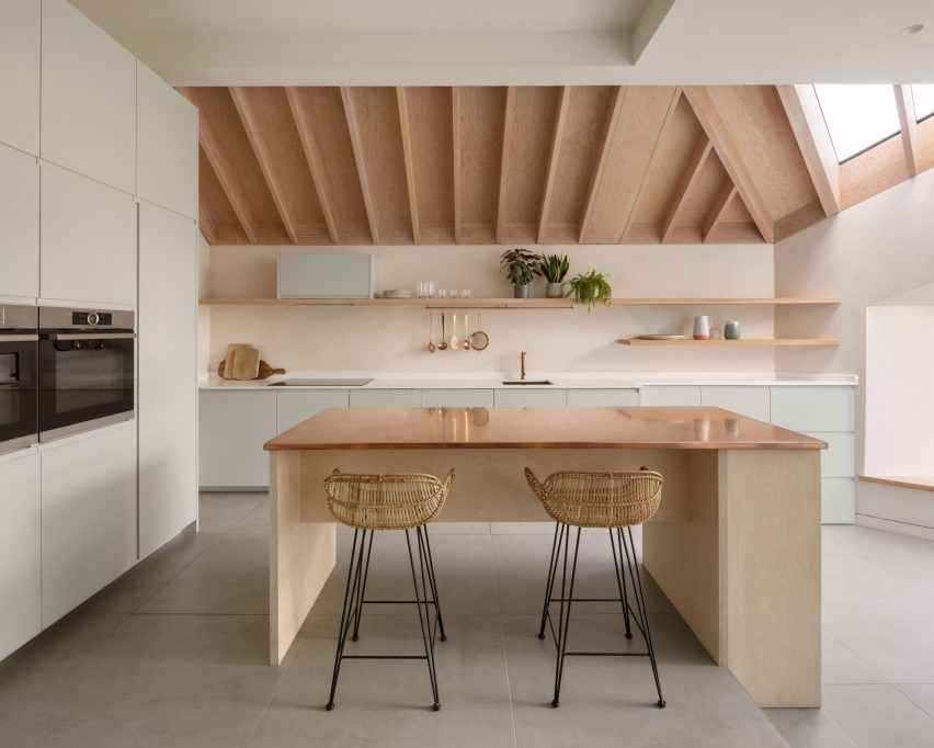 The kitchen of Quarter Glass House by Proctor & Shaw