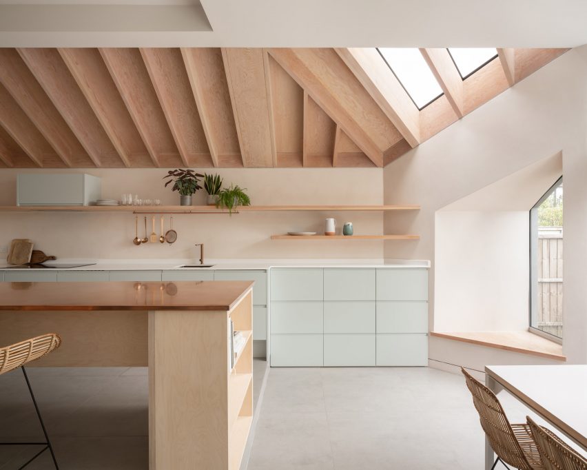 The kitchen of Quarter Glass House by Proctor & Shaw