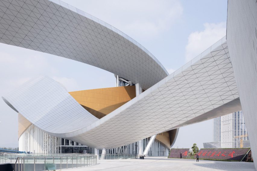 The exterior of the Suzhou Bay Cultural Center by Christian de Portzamparc