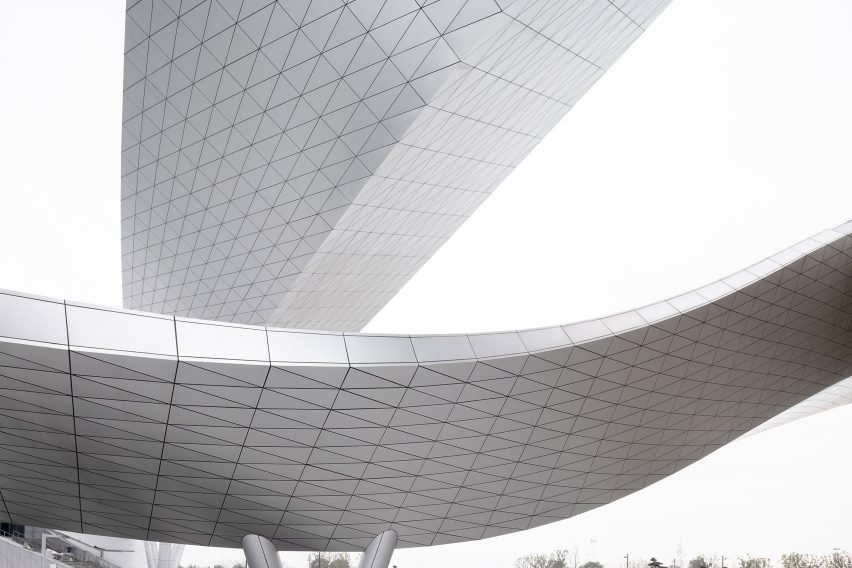The metallic ribbon of the Suzhou Bay Cultural Center by Christian de Portzamparc