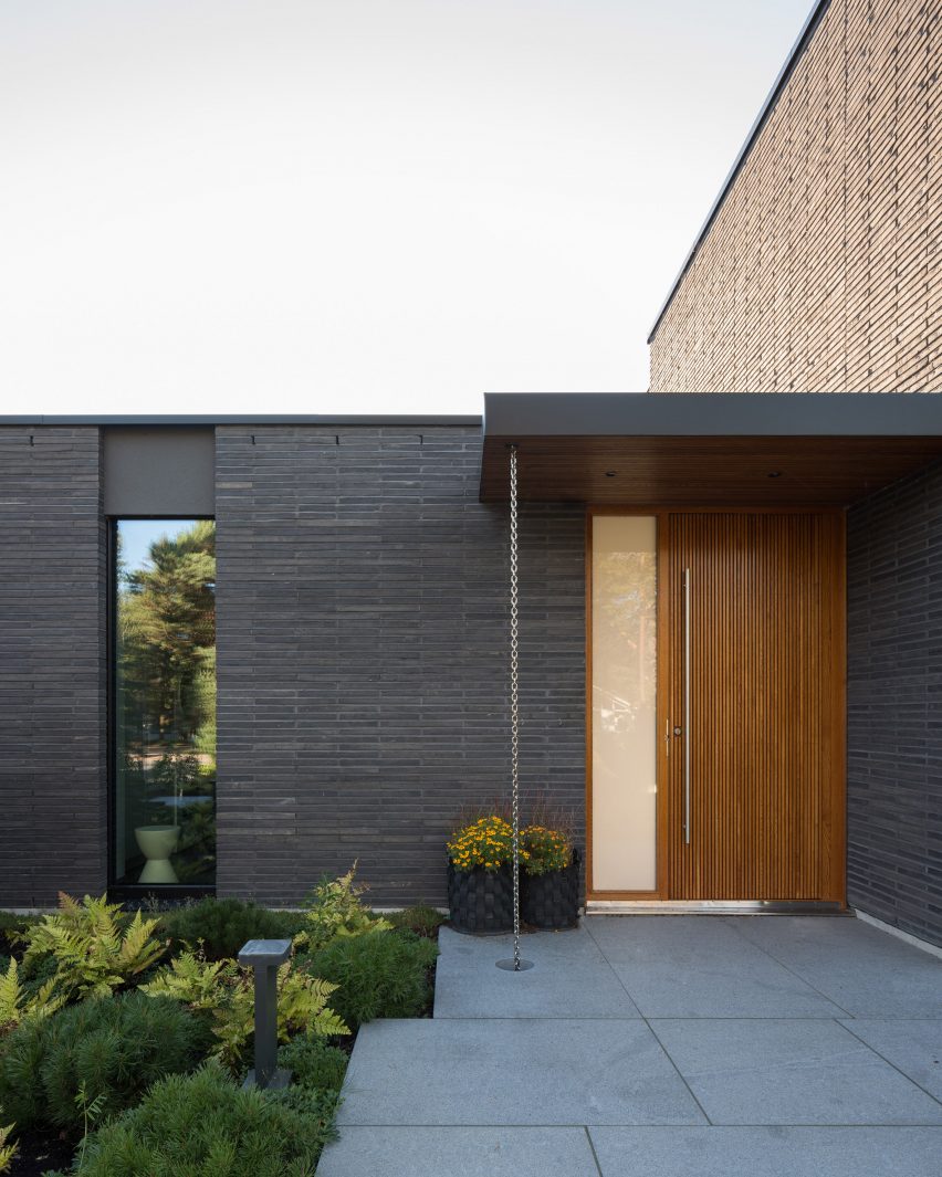 The brick exterior of Villa Tennisvägen by Johan Sundberg Arkitektur