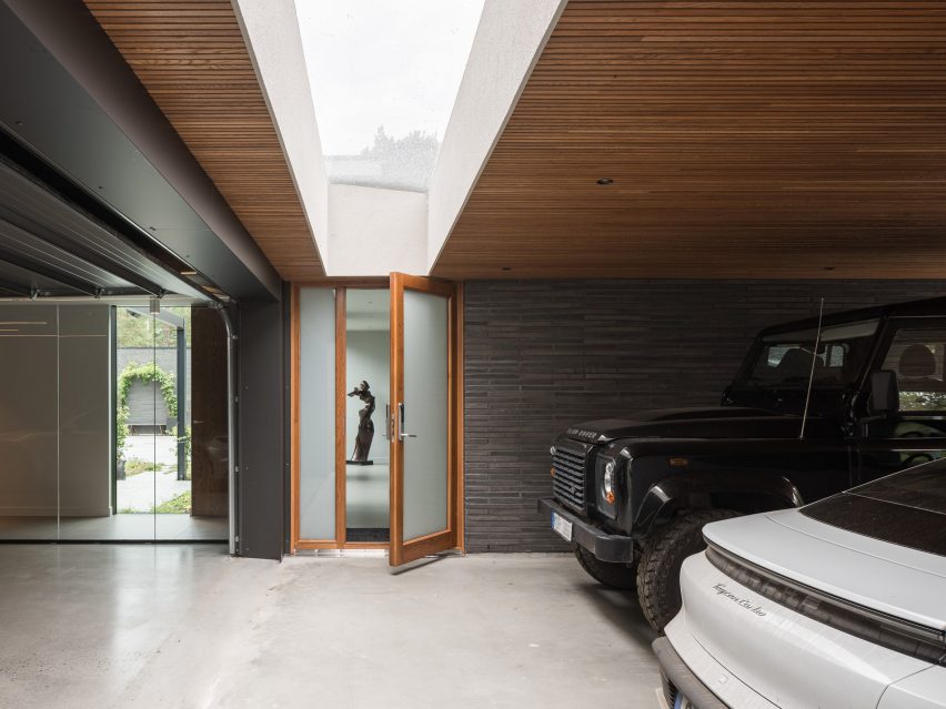 The garage of Villa Tennisvägen by Johan Sundberg Arkitektur