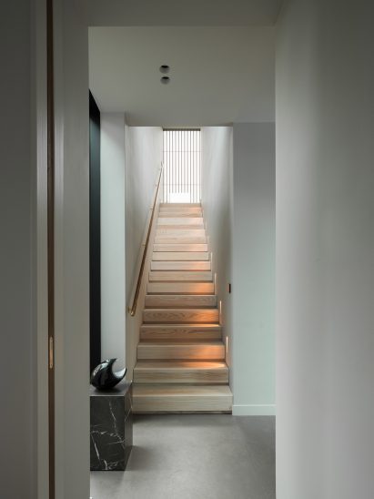 The staircase of Villa Tennisvägen by Johan Sundberg Arkitektur 
