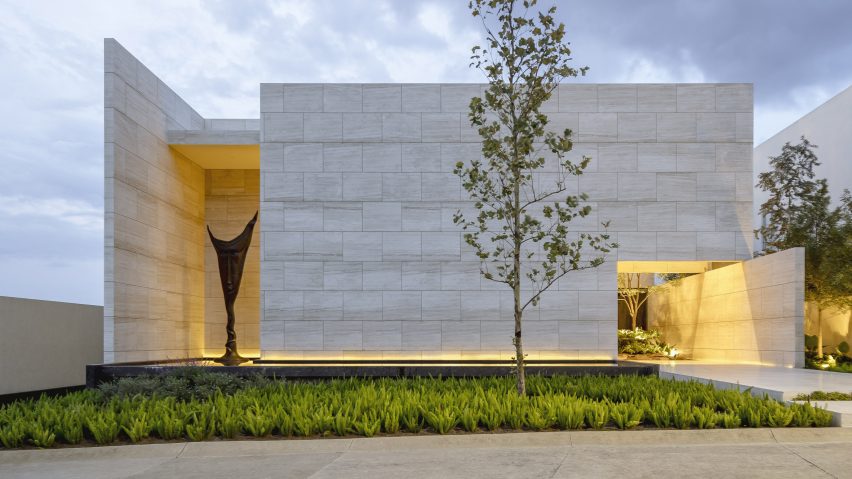 A front view of Casa ZTG in Guadalajara by 1540 Arquitectura