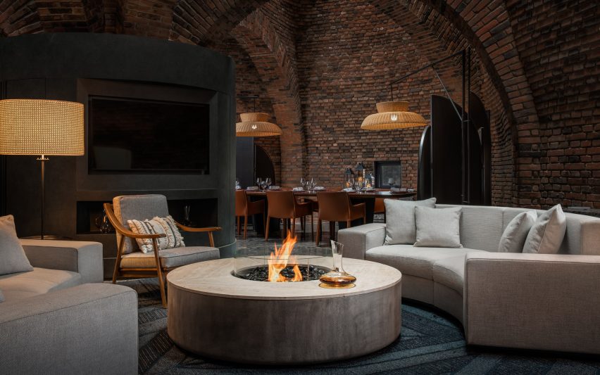 Inside the 50% Cloud Artists Lounge restaurant by CCD