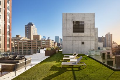 Rooftop terrace of 98 Front