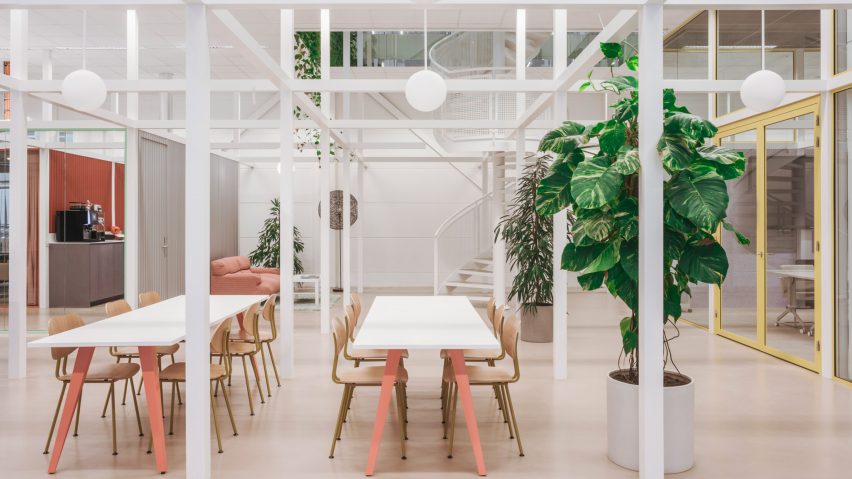 Workrate office in Amsterdam by Beyond Space