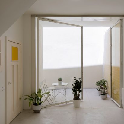 Patio of Casa da Beiramar by Merooficina