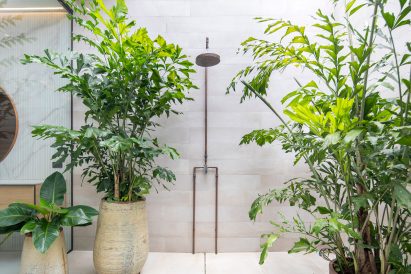 Casa Las Vistas outdoor shower