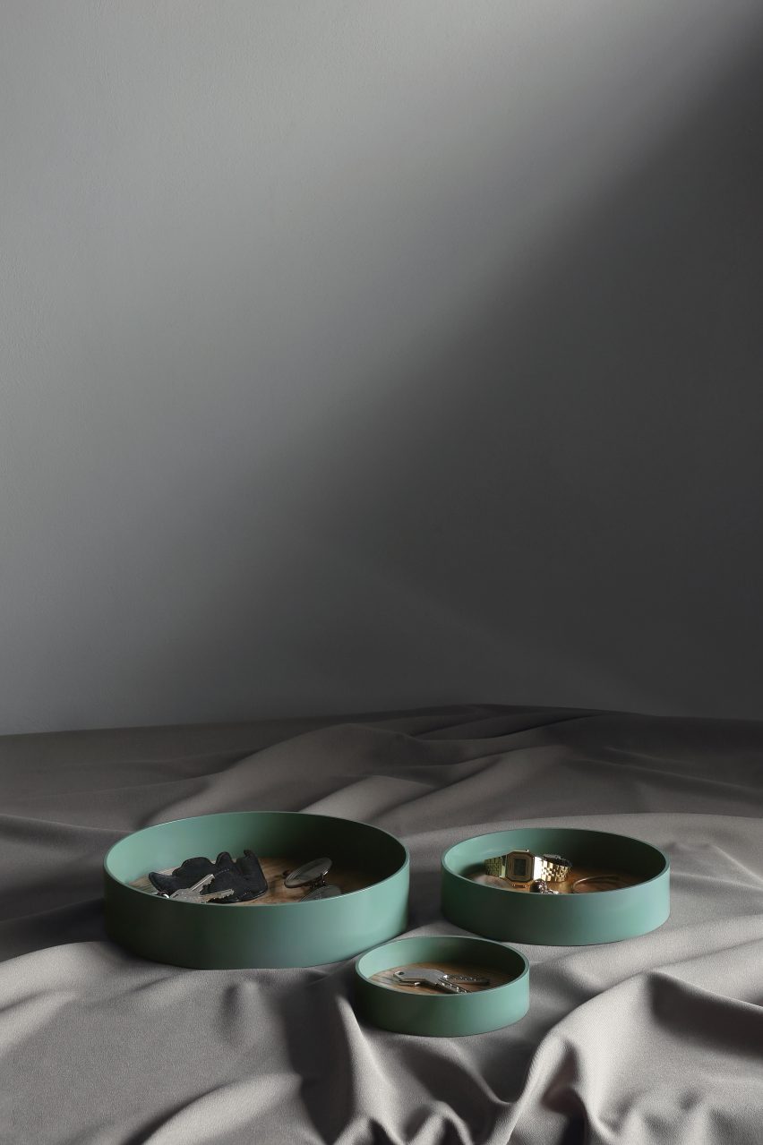 Bowls in the centre of the Mexican table
