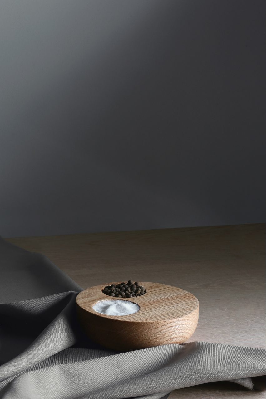 A wooden bowl by Escalona's students