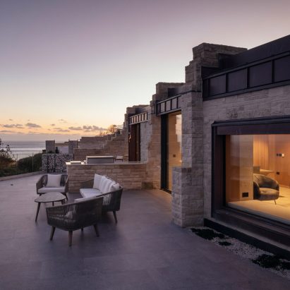 Morrow + Lorraine completes Clifftops luxury lodges on England’s Jurassic Coast
