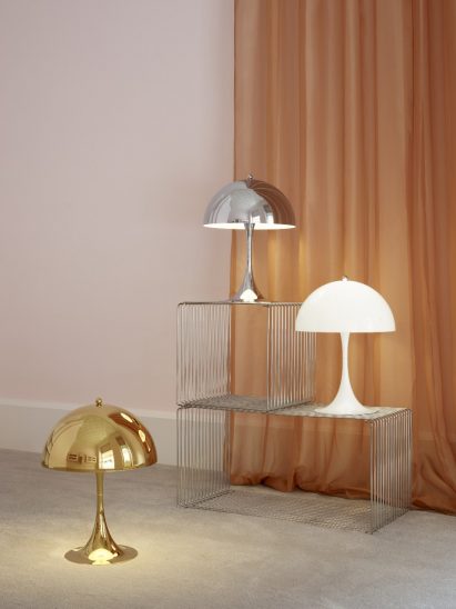 The Panthella 320 table lamp