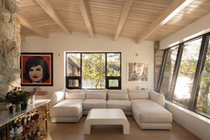 Living room of Cottage on the Point