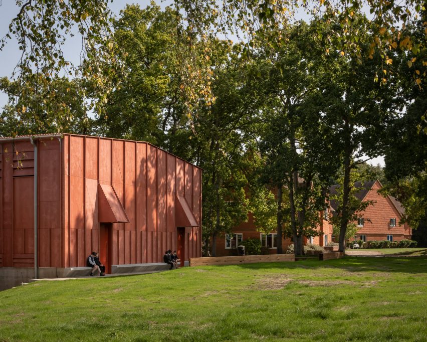 Red Viroc facade of David Brownlow theatre
