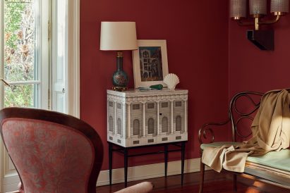 Architettura raised cabinet by Fornasetti