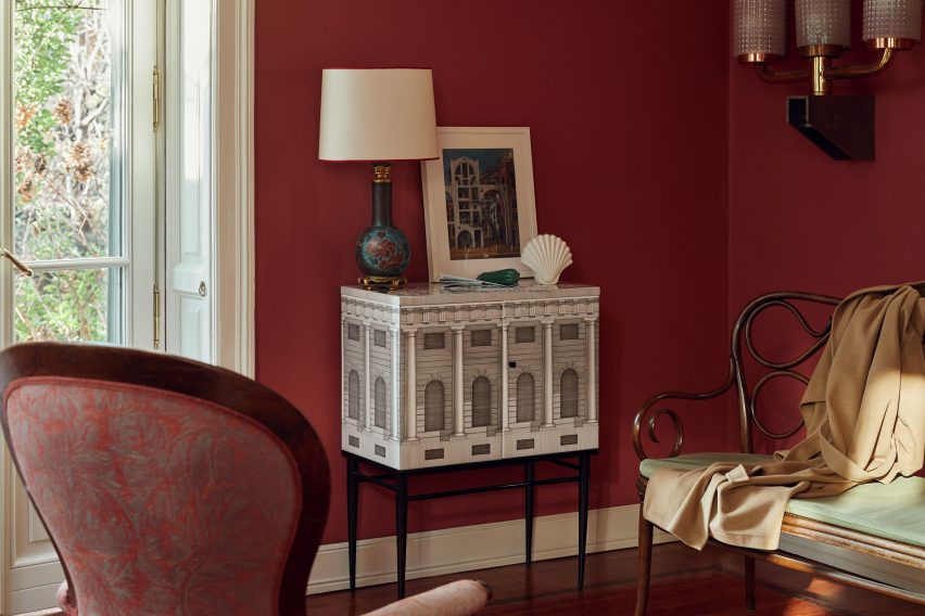 Architettura raised cabinet by Fornasetti